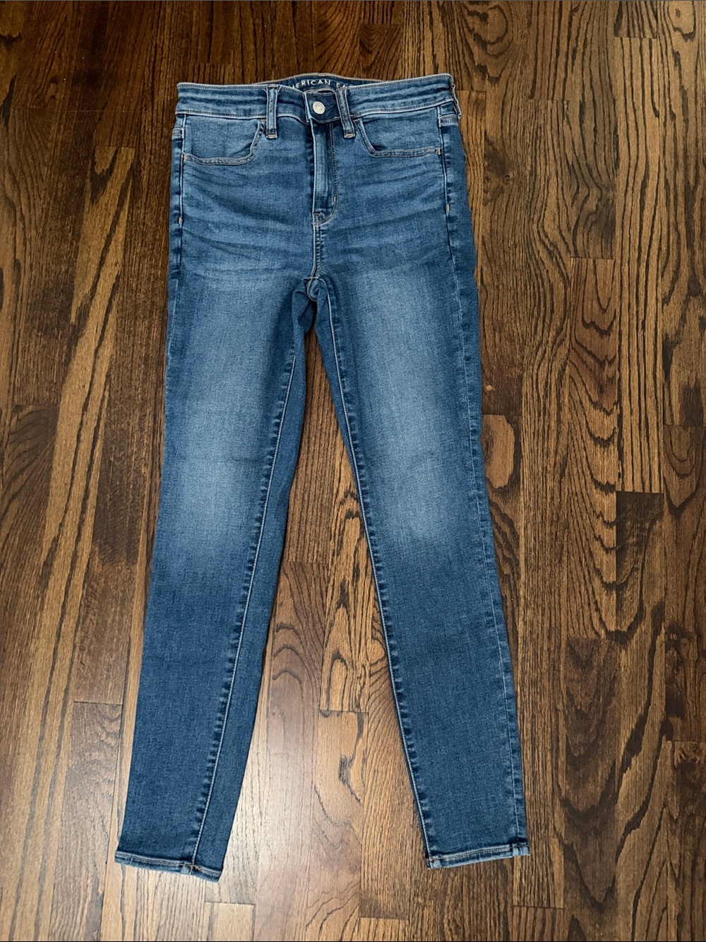 American Eagle Outfitters Boot Cut Jeans in Medium Blue Wash